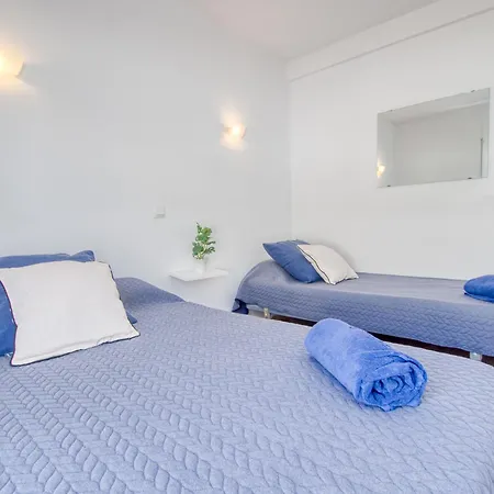 Blaumar By Interhome * Roses