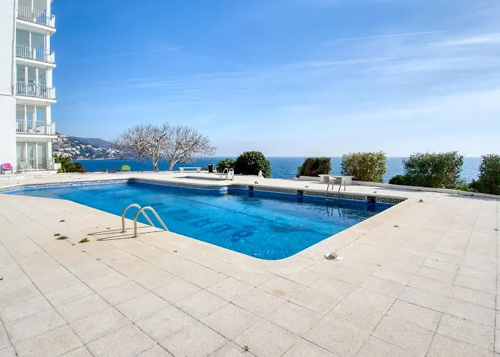 Blaumar By Interhome * Roses